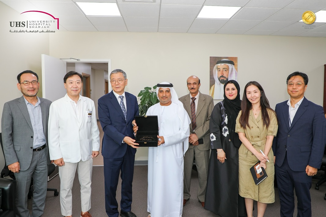 Visit of the Ambassador of South Korea to University Hospital Sharjah
